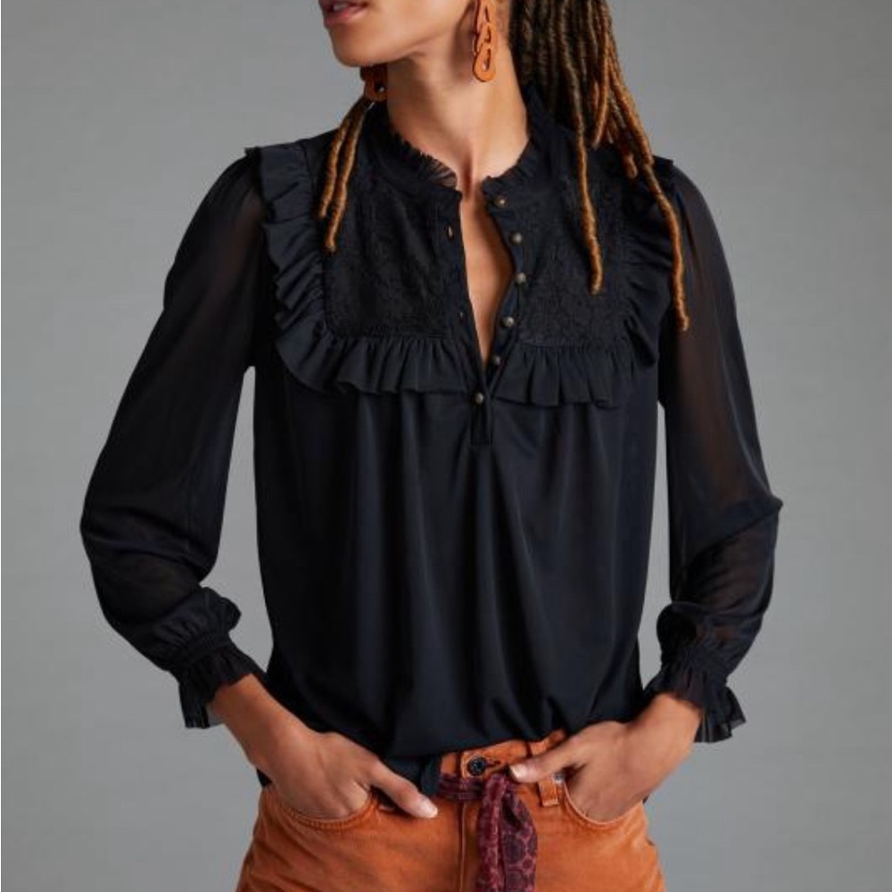 ✨Like New Ruffled lace Anthropologie Top✨